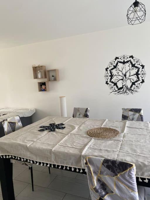 Appartement Ping-Pong Proche Gare Gagny 外观 照片